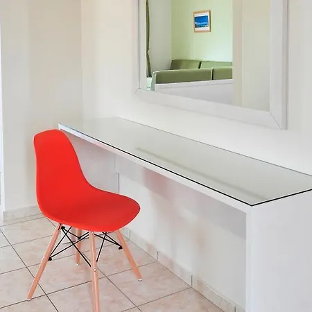 Hotel Nanakis 3*